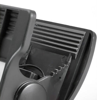 Lampa solara portabila pe clips