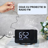 Ceas cu radio FM si proiecte tavan